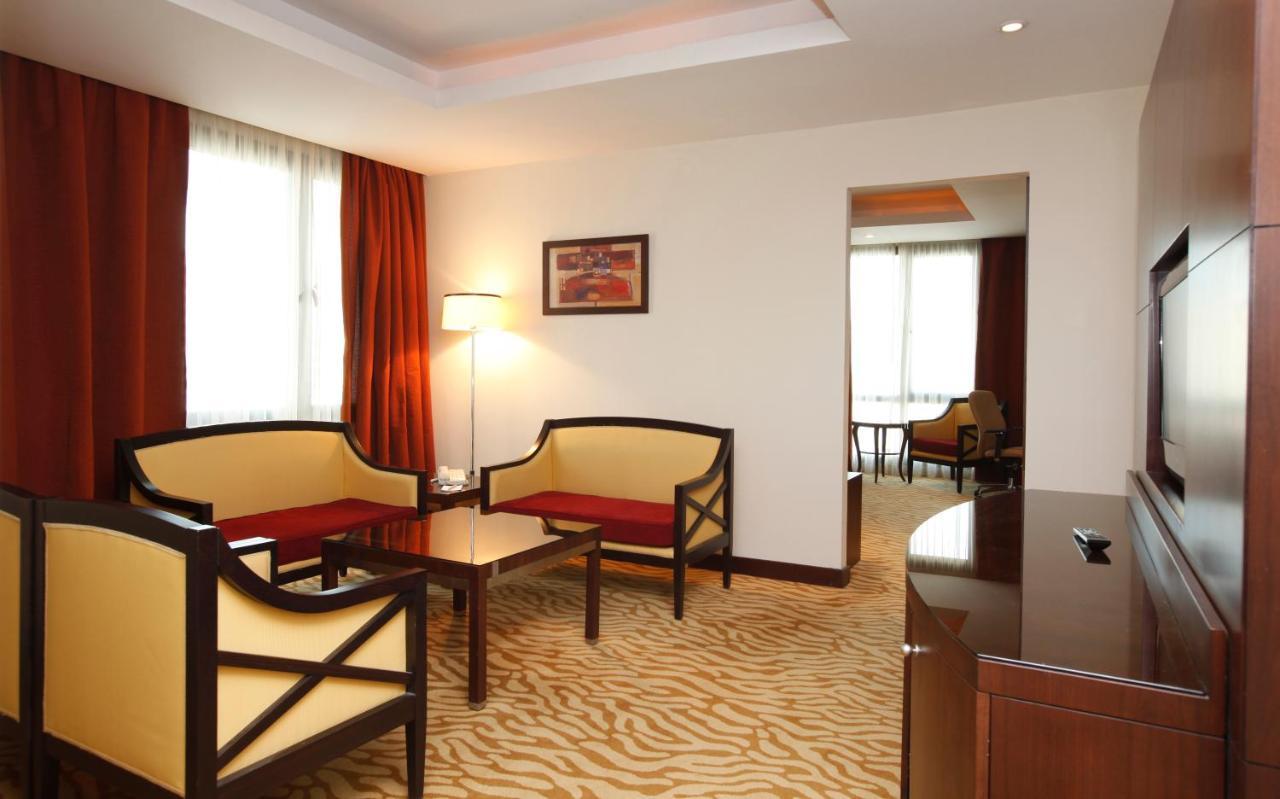Holiday Inn Olaya By Ihg Riade Exterior foto