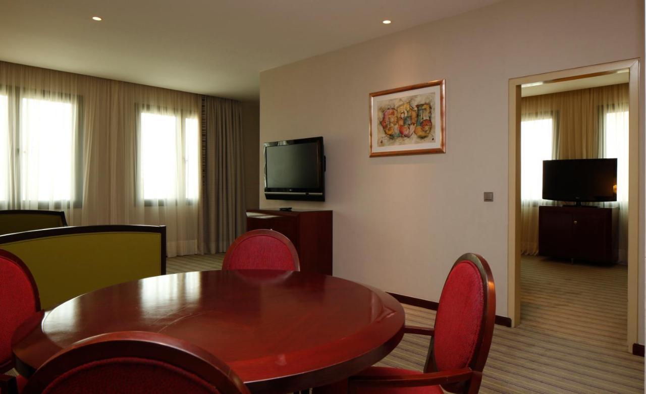 Holiday Inn Olaya By Ihg Riade Exterior foto